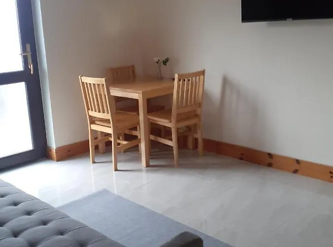 Отель Avonlodge *